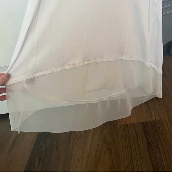 Bcbg MaxAzria White Mesh Top- Size XS; Excellent Condition - Picture 4 of 9